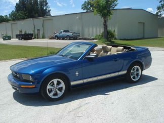 Used 2007 Ford Mustang Convertible image 1