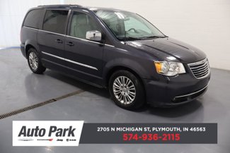 Used 2013 Chrysler Town & Country Touring-L image 1