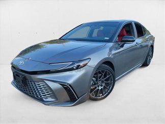 Used 2025 Toyota Camry XSE image 1