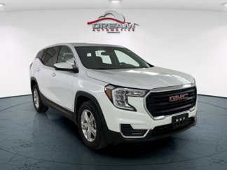 Used 2024 GMC Terrain SLE image 1