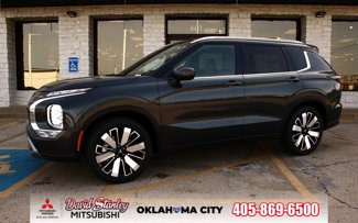New 2025 Mitsubishi Outlander SEL image 1