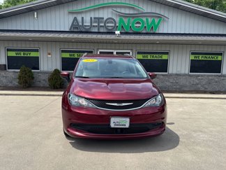 Used 2021 Chrysler Voyager Lxi image 1