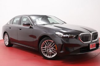 Used 2024 BMW 530i w/ Premium Package image 1