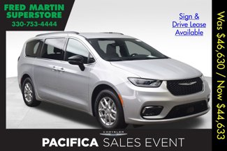 New 2026 Chrysler Pacifica Select image 1