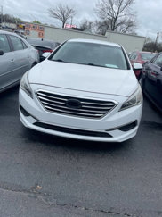 Used 2016 Hyundai Sonata SE image 1