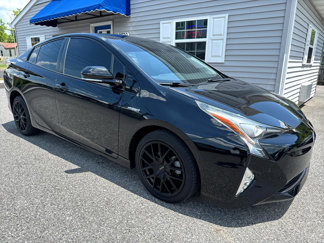 Used 2017 Toyota Prius Four Touring image 1