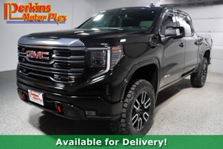 Used 2022 GMC Sierra 1500 AT4 w/ AT4 Preferred Package image 1