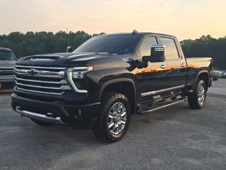 Used 2024 Chevrolet Silverado 2500 High Country w/ High Country Premium Package image 1