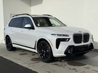 New 2025 BMW X7 xDrive40i w/ M Sport Package image 1