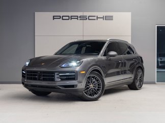 Certified 2024 Porsche Cayenne image 1