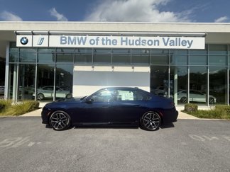 New 2026 BMW 750e xDrive w/ Premium Package image 1