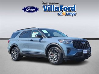 Used 2025 Ford Explorer ST image 1