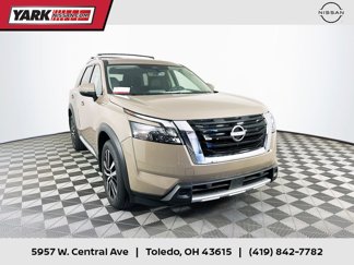 New 2025 Nissan Pathfinder Platinum image 1