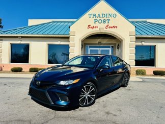 Used 2019 Toyota Camry SE image 1