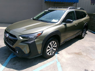 Used 2024 Subaru Outback Premium image 1
