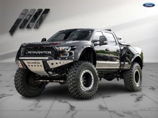 Used 2022 Ford F350 Lariat w/ Black Appearance Package image 1