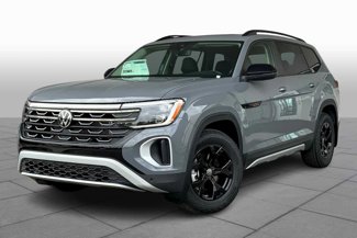 New 2025 Volkswagen Atlas Peak Edition SE image 1