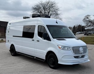 Used 2023 Mercedes-Benz Sprinter 3500 w/ Acoustic Package image 1