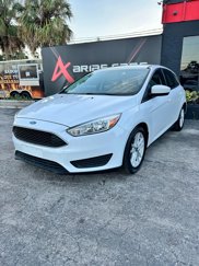 Used 2018 Ford Focus SE image 1