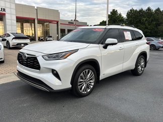 Certified 2023 Toyota Highlander Platinum image 1