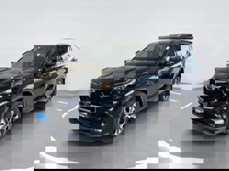 Certified 2022 Toyota Highlander XLE image 1