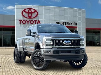 Used 2025 Ford F450 Platinum image 1