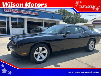 Used 2013 Dodge Challenger SXT image 1
