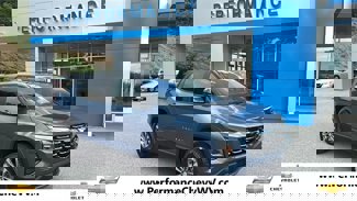 New 2026 Chevrolet Equinox LT w/ Convenience Package II image 1