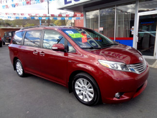 Used 2016 Toyota Sienna XLE Premium image 1