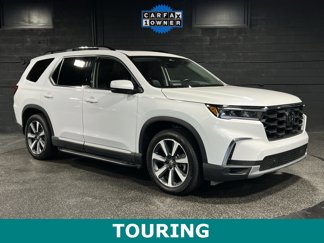 Used 2025 Honda Pilot Touring image 1