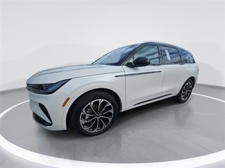 New 2025 Lincoln Nautilus Reserve image 1