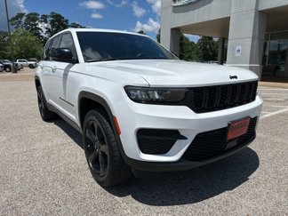 Used 2022 Jeep Grand Cherokee Altitude image 1