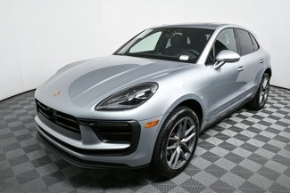 Certified 2025 Porsche Macan image 1