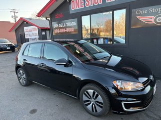 Used 2016 Volkswagen e-Golf SE w/ DC Fast Charging Package image 1