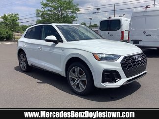 Used 2025 Audi Q5 2.0T Premium w/ Convenience Plus Package image 1