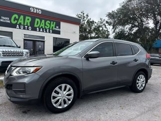 Used 2017 Nissan Rogue S image 1