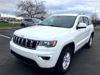 Used 2020 Jeep Grand Cherokee Laredo image 1