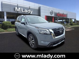 New 2025 Nissan Pathfinder Platinum image 1