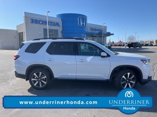 New 2025 Honda Pilot Touring image 1