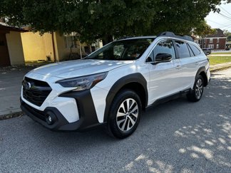 Used 2025 Subaru Outback Premium image 1