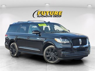 Used 2022 Lincoln Navigator Reserve image 1