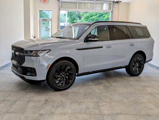 New 2025 Lincoln Navigator Reserve image 1