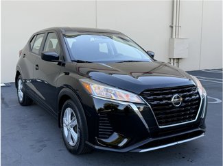 Used 2021 Nissan Kicks S image 1