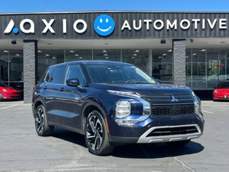 Used 2023 Mitsubishi Outlander SE image 1