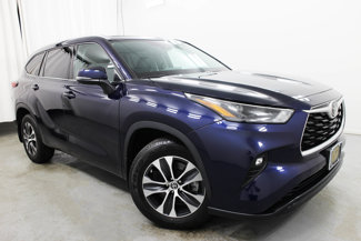 Used 2022 Toyota Highlander XLE image 1