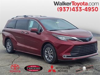 Used 2023 Toyota Sienna XLE image 1