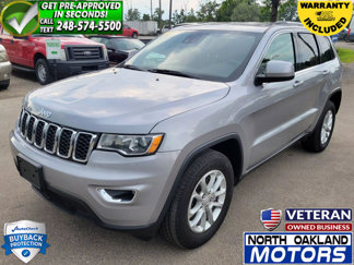 Used 2021 Jeep Grand Cherokee Laredo image 1