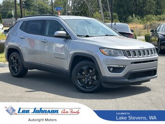 Used 2020 Jeep Compass Latitude image 1