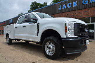 New 2025 Ford F250 XL image 1