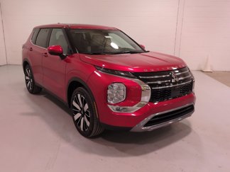 New 2025 Mitsubishi Outlander SE image 1